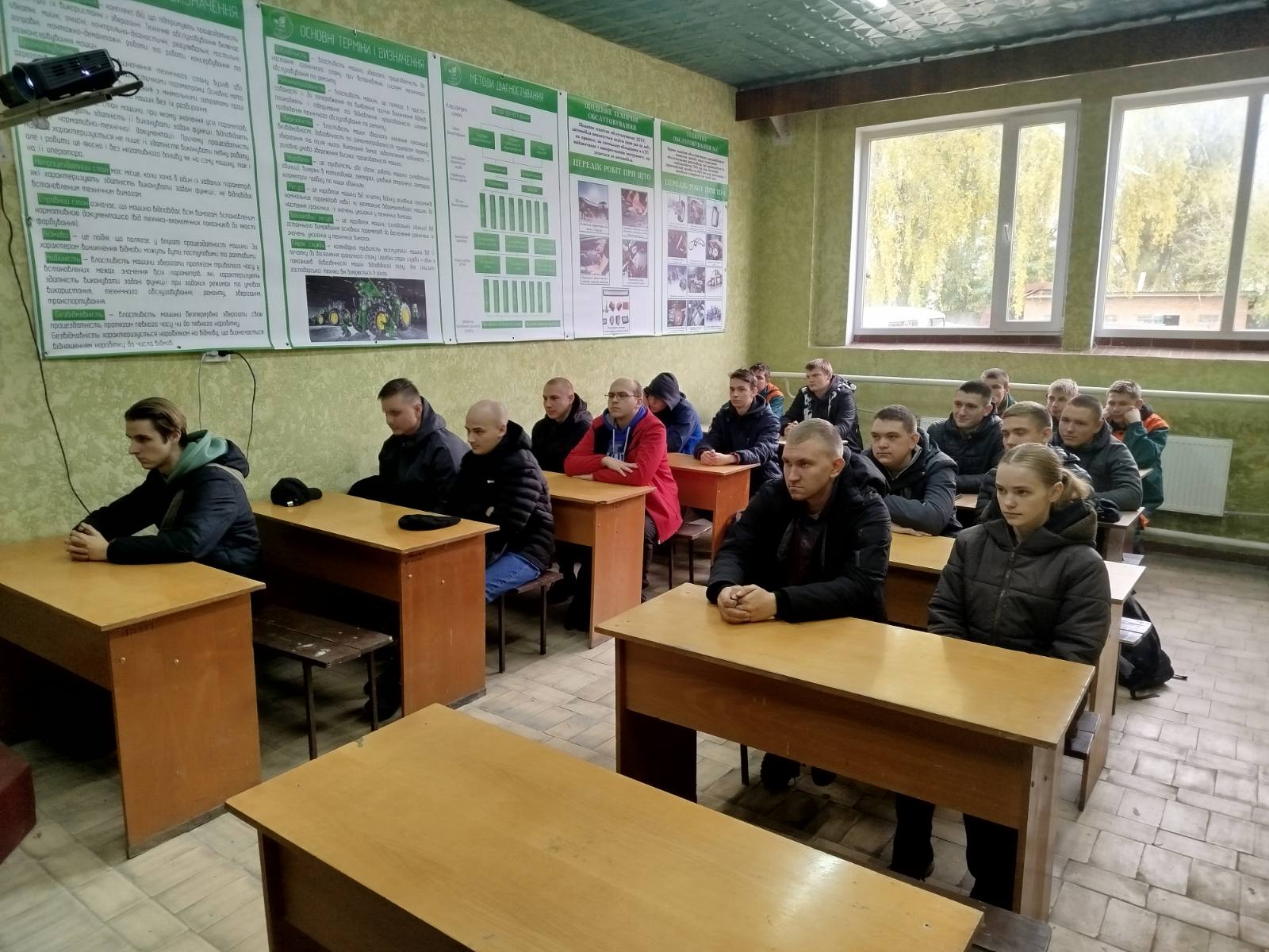 Ви зараз переглядаєте Зустріч студентів коледжу з представниками СНАУ: нові можливості та перспективи!