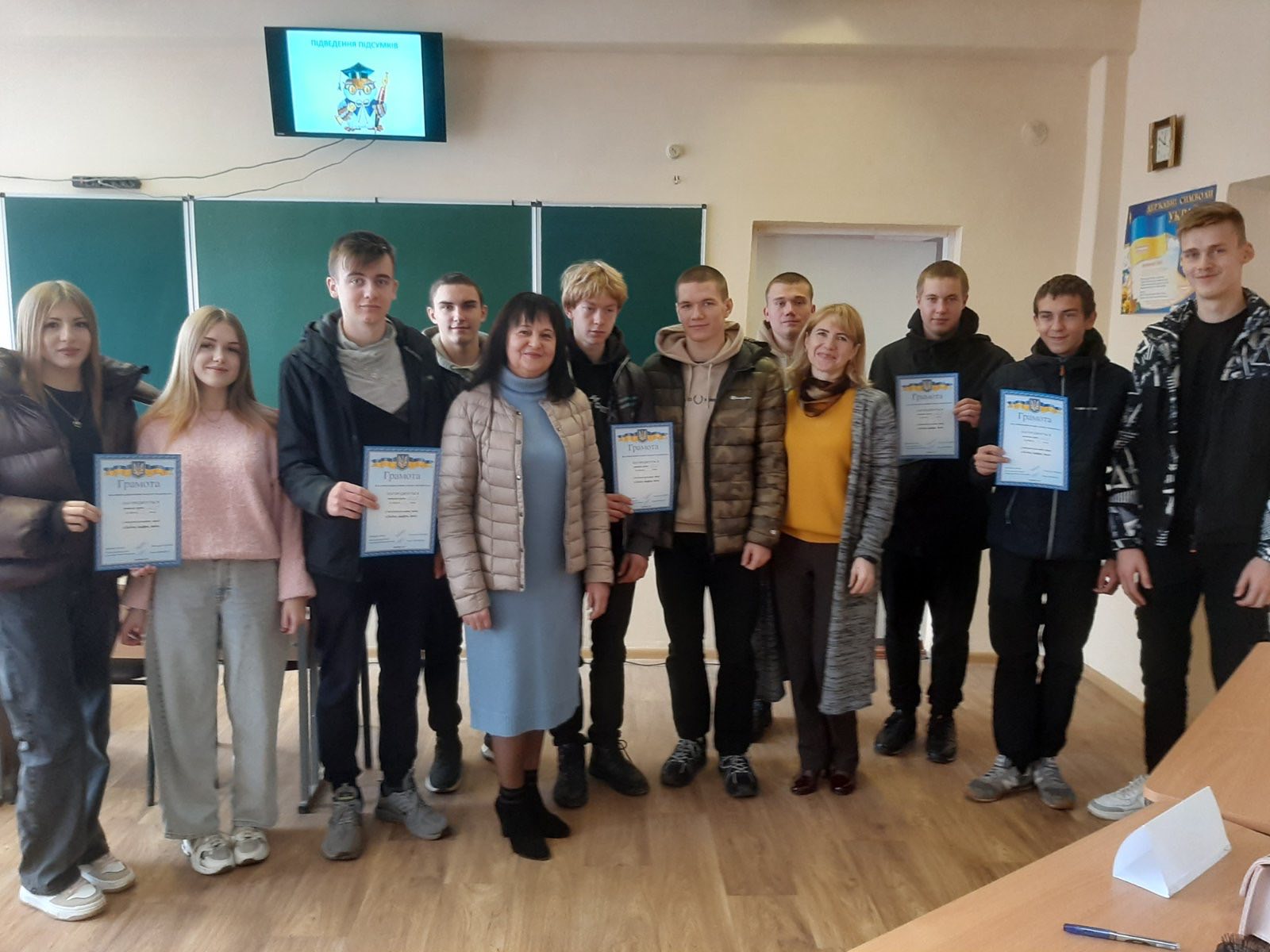 Ви зараз переглядаєте Інтелектуальний мікс «Логіка, цифри, дані» у ВСП «Роменський фаховий коледж СНАУ»: математика та інформатика стають цікавою грою