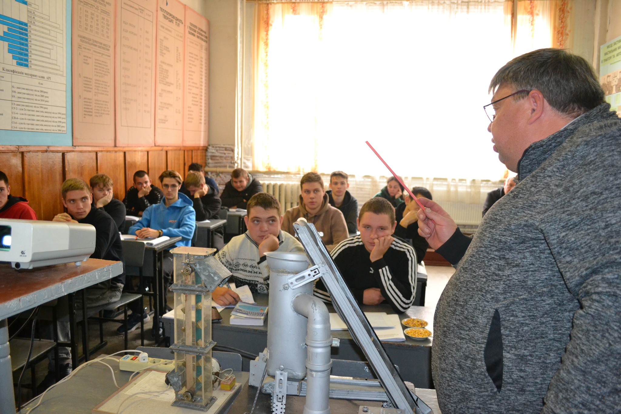 Ви зараз переглядаєте Відкрите заняття «Сушіння сільськогосподарської продукції» на Агроінженерному відділенні