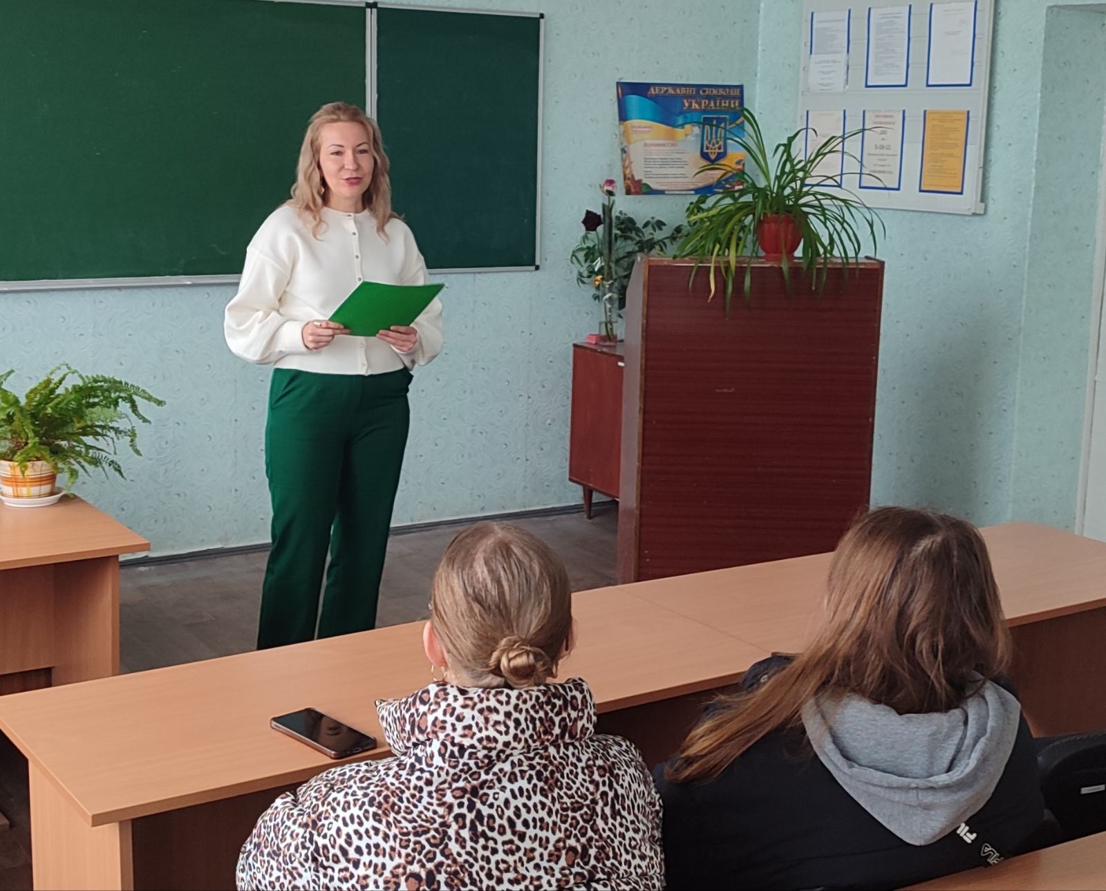 Ви зараз переглядаєте Брифінг-зустріч студентів спеціальності 072 з представниками державних органів